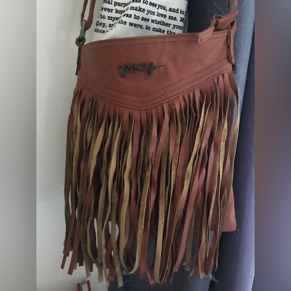 Small Tan Roxy over the shoulder crossbody purse / handbag - Picture 1 of 2